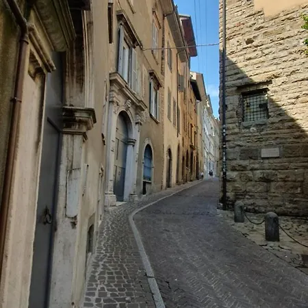 Music Citta Alta Apartament *